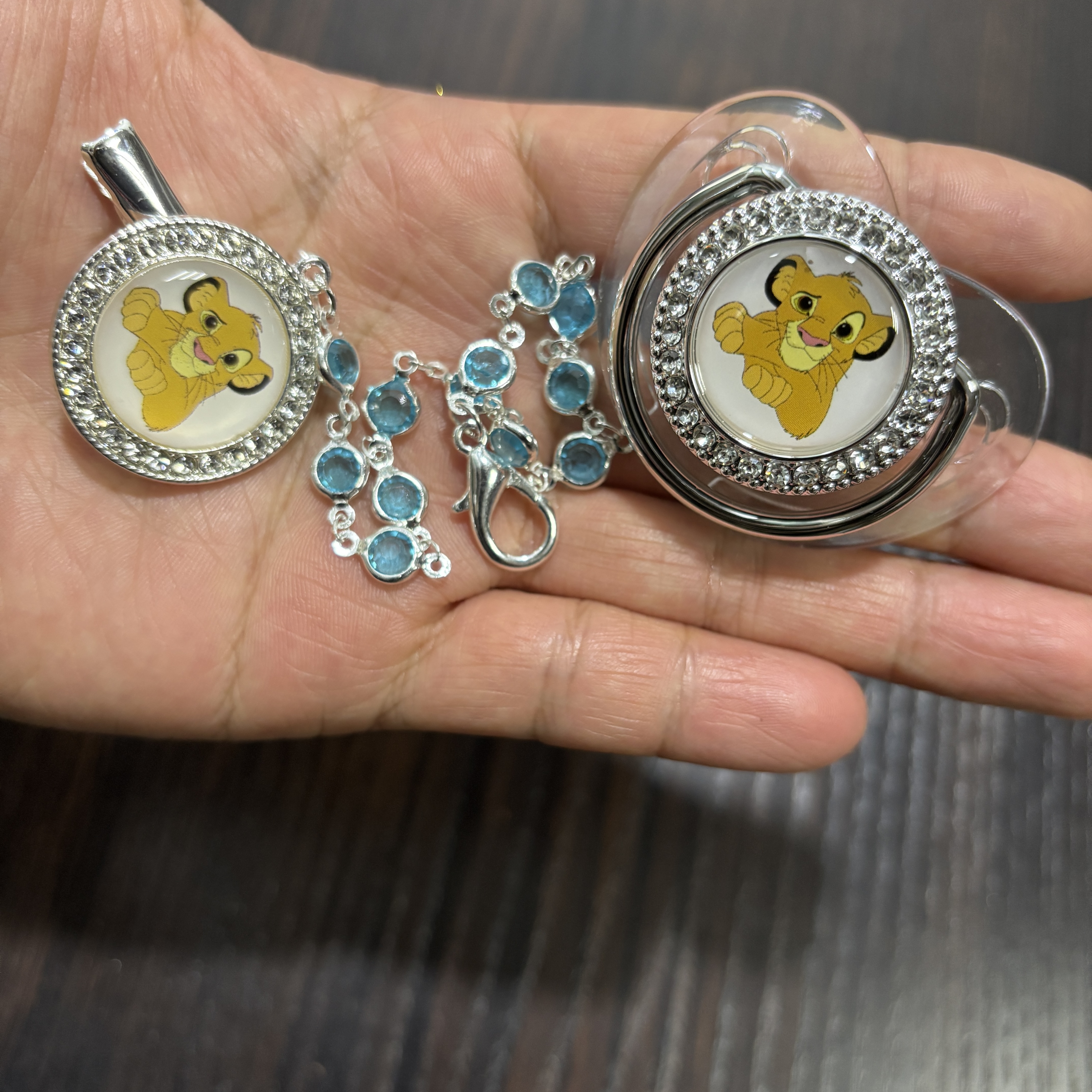 Infant Pacifier with Dust Cap  - Newborn Gift Set บทวิจารณ์และราคา